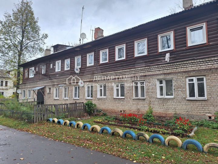 Комната 23 м² в 1-к., 1/2 эт.