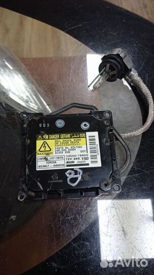 Блок ксенона Camry 40