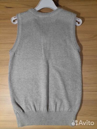 Жилетки синяя/серые на 10-13 лет и в 25 школу