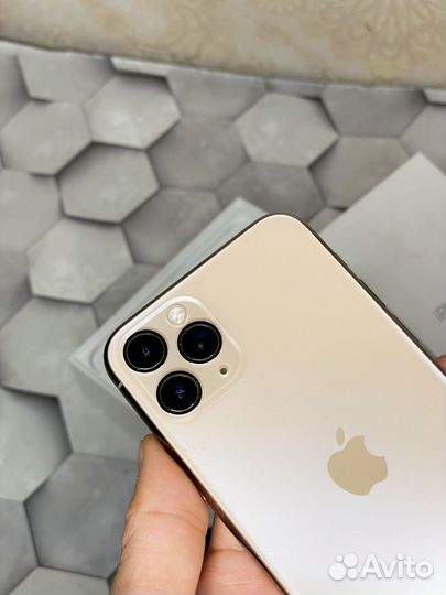 iPhone 11 Pro, 64 ГБ