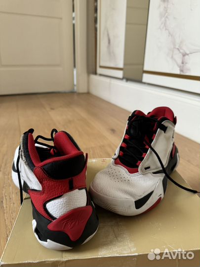 Кроссовки jordan