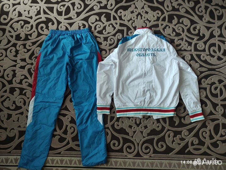 Спортивный костюм женский