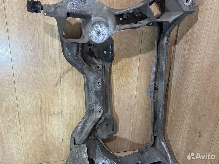 Подрамник передний Mercedes-Benz C-Класс, II W203