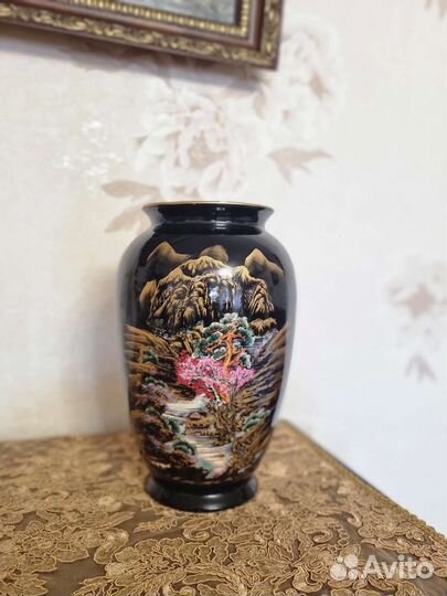 Ваза с китайской росписью 30см высота
