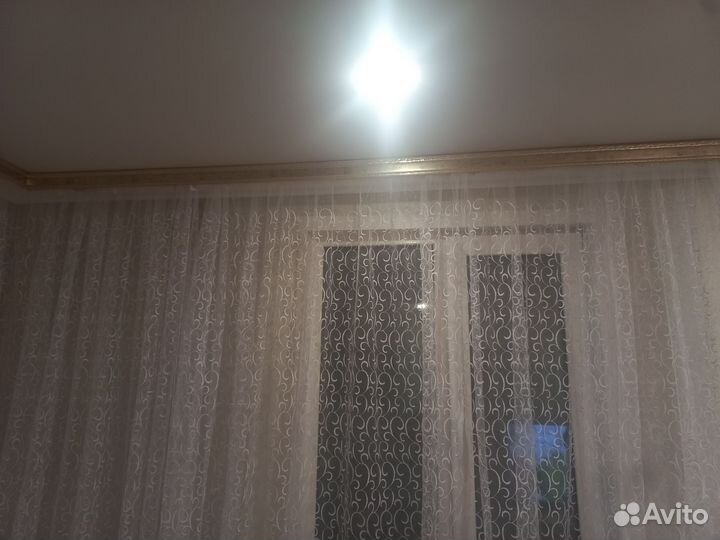 Карниз потолочный бу