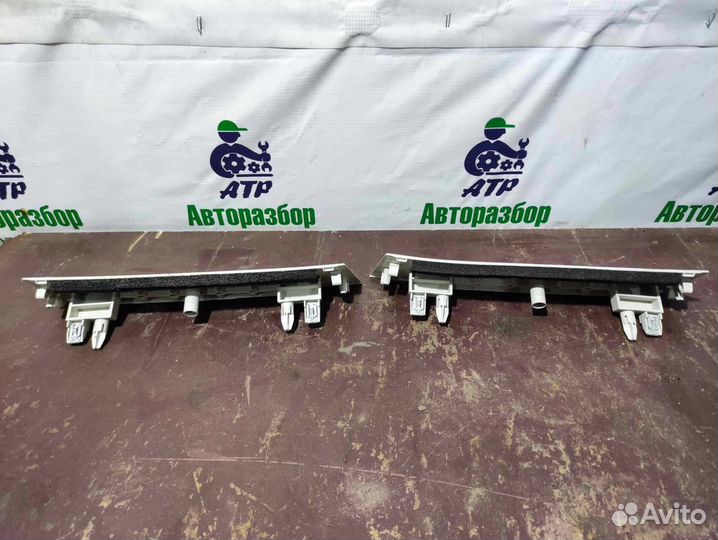 Обшивки задних стоек Ford Focus 3