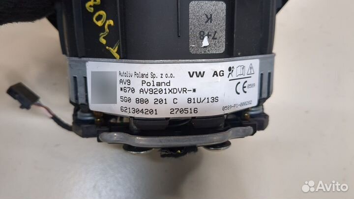 Подушка безопасности водителя Volkswagen Passat 8