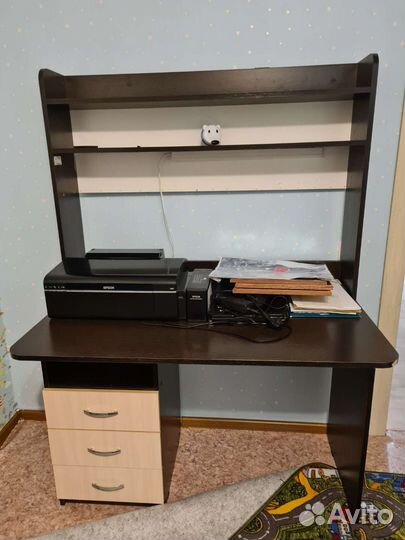 Компьютерный стол