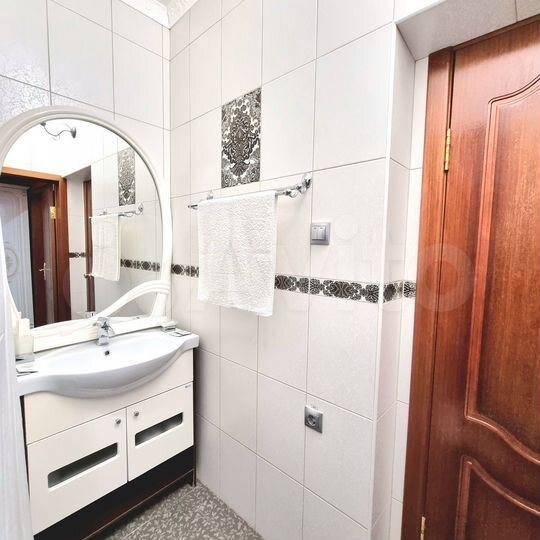 3-к. квартира, 76,7 м², 1/10 эт.