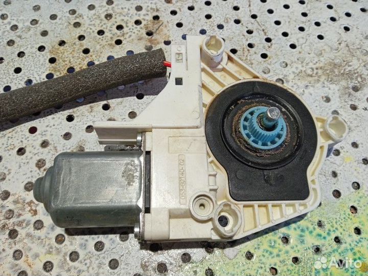 Мотор стеклоподъемника Skoda Yeti 1.8 tsi 4wd