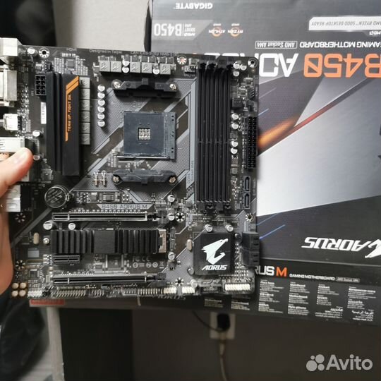 Материнская плата gigabyte B450m