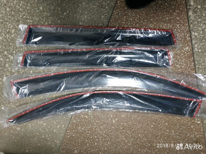 Дефлектора на окна накладные Шкода Октавия 2 04-08