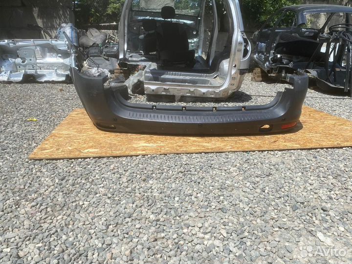 Задний бампер на LADA largus cross