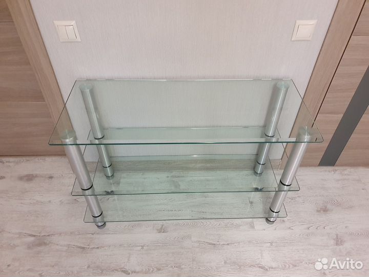 Столик под телевизор