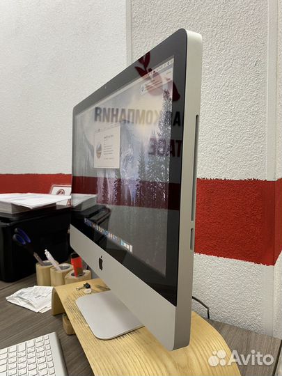 Моноблок Apple iMac 21.5 2010г