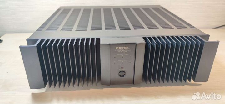 Многоканальный усилитель мощности Rotel RMB-1066
