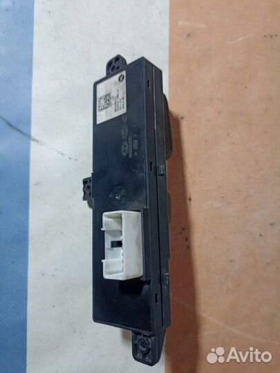 Блок управления сиденьем передний левый Hyundai