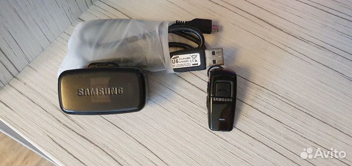 Samsung блютуз гарнитура