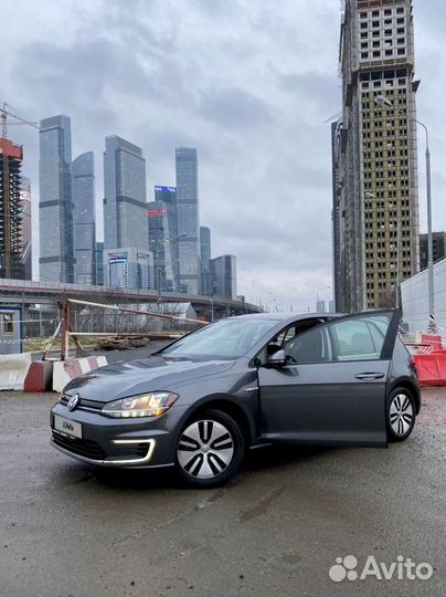 Volkswagen Golf AT, 2019, 30 000 км