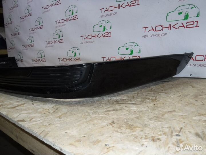 Накладка заднего бампера Toyota LC 200 (2015+)