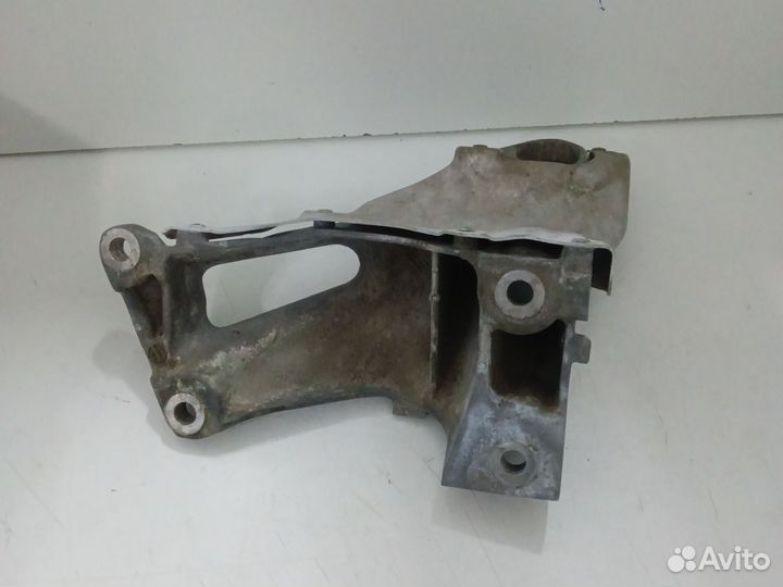 Кронштейн опоры подушки BMW X5 E70 X6 E71 N55B30