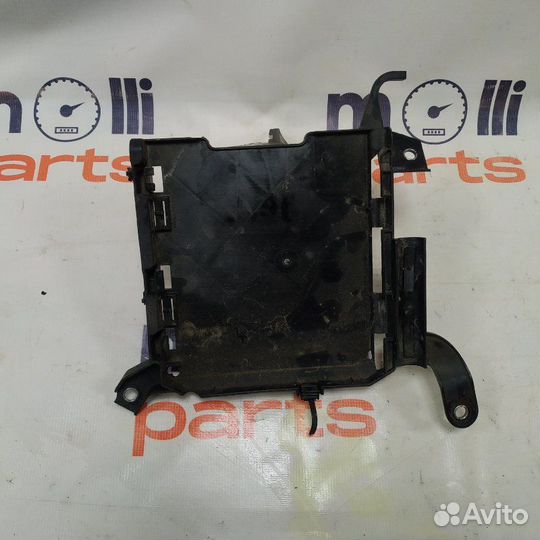 Кронштейн Audi A4 B9 2019