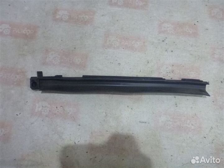 Уплотнитель стекла двери бархотка задний левый