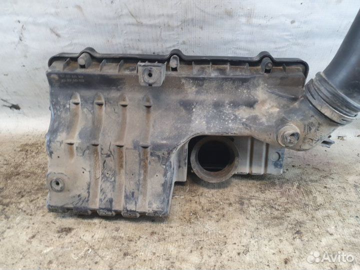 Корпус воздушного фильтра Volkswagen Polo седан