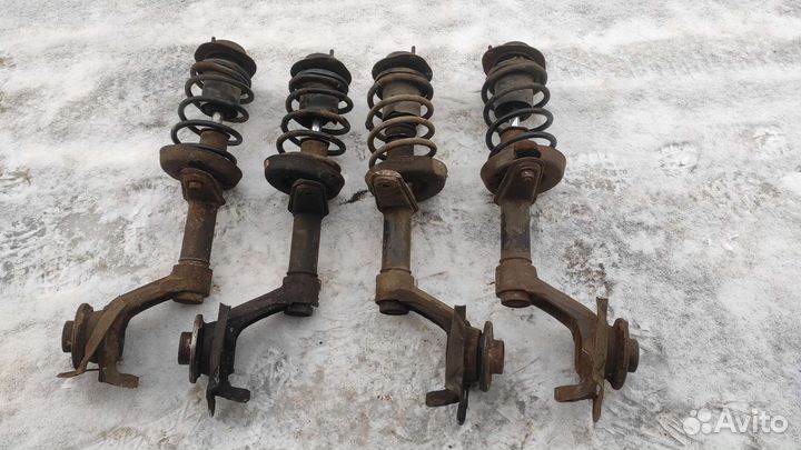 Стойки Дэу Нексия в сборе