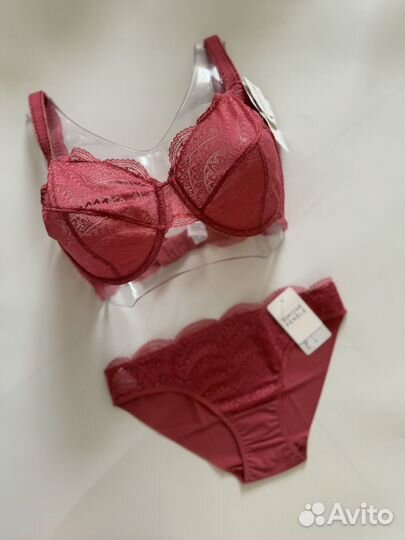 Бюсгальтер Simone perele 70D,85В,80D