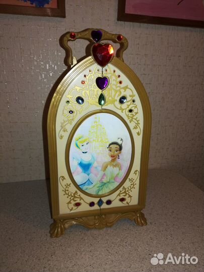 Шкатулка-шкафчик с принцессами Диснейстор