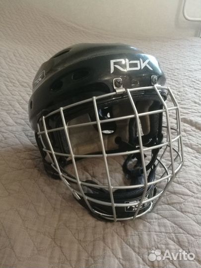 Шлем хоккейный рибок