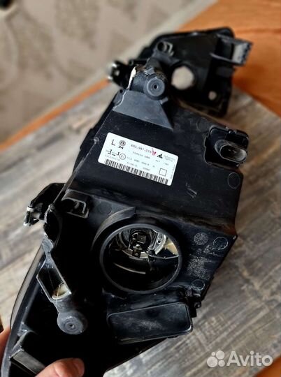 Фара левая Volkswagen Polo