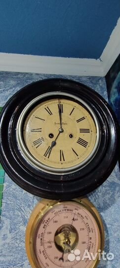 Старинные настенные антикварные часы с боем