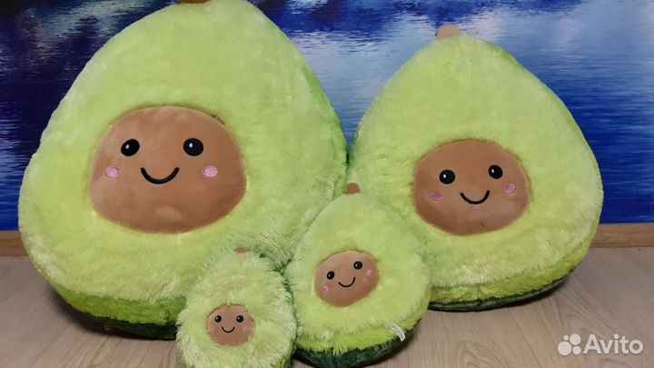 Семья авокадок