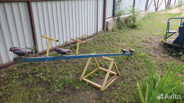 Детские качели уличные