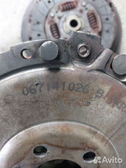 Комплект сцепления Volkswagen Vento 067105273G,067