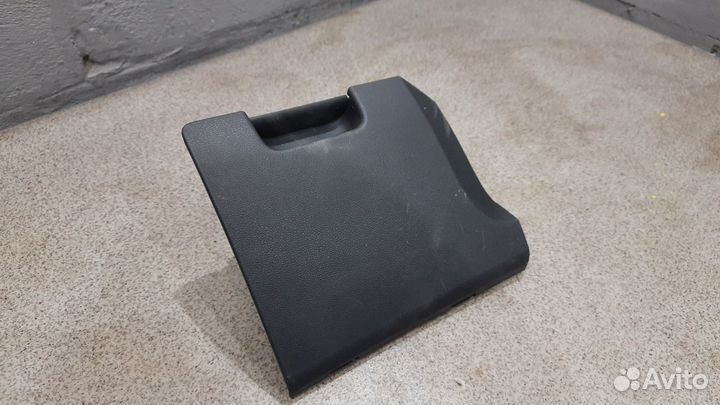 Крышка бардачка левый правый Skoda Octavia A7