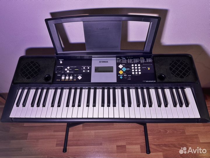 Синтезатор Yamaha PSR-E223