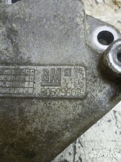 Кронштейн кондиционера Opel Meriva A Z16SE 2003