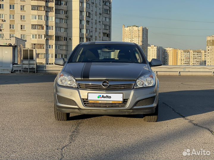 Opel Astra 1.8 AT, 2014, 154 000 км