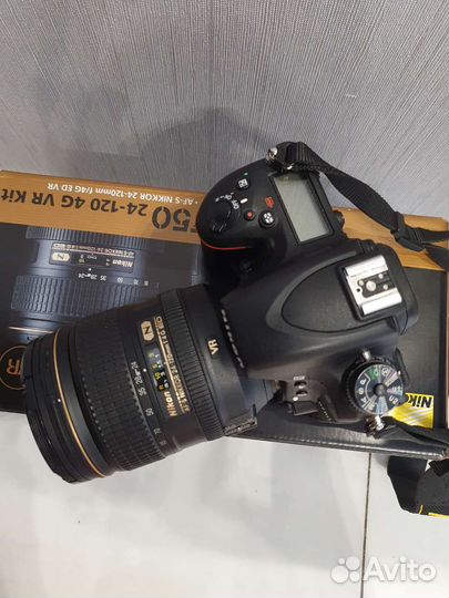 Зеркальный фотоаппарат Nikon D750