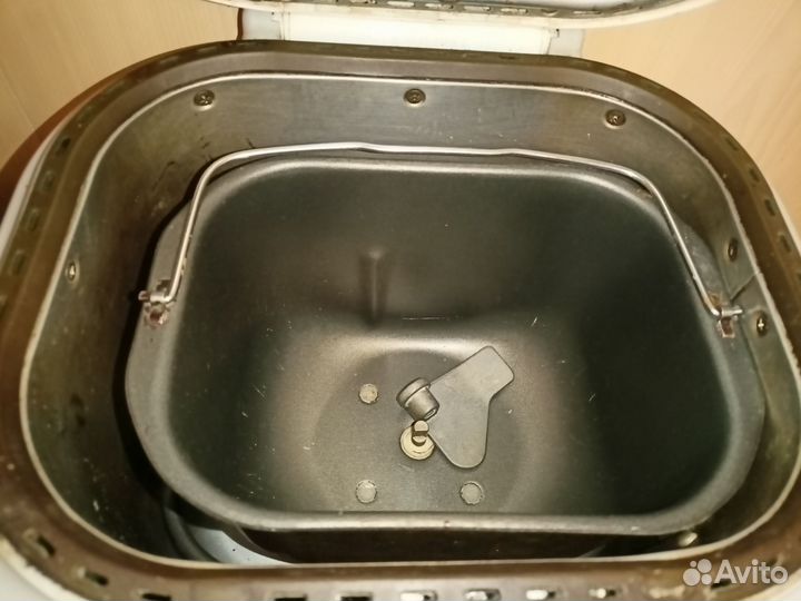 Продам хлебопечку 