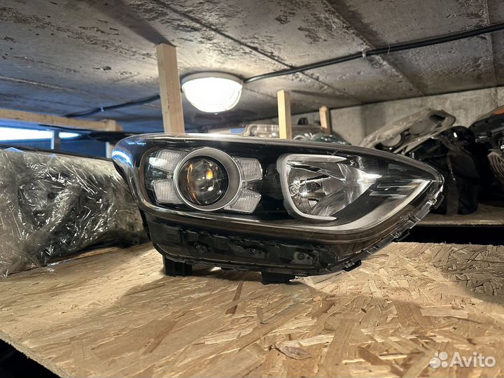 Фара правая Kia Cerato 4 2018-2021