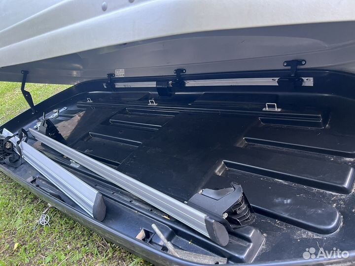 Автомобильный бокс на крышу