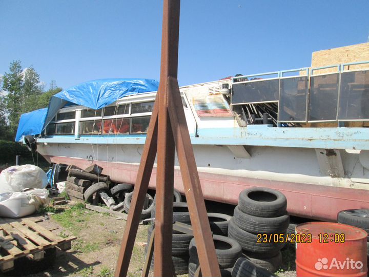 Продаётся пассажирский теплоход Фонтанка