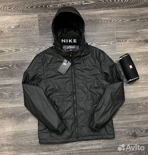 Демисезонные куртки Nike комфортные