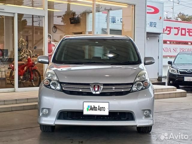 Toyota Isis 1.8 CVT, 2015, 25 000 км