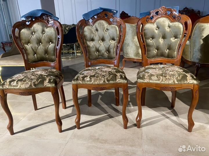 Румынские стулья версаль новые