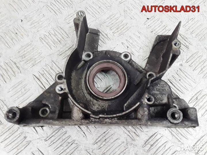 Крышка двигателя передняя VW Passat B5 038103153A